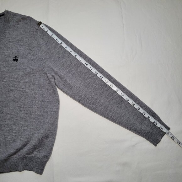 Brooks Brothers Sweater Men's Classic Gray V-Neck Merino Wool Pullover Size M - Picture 5 of 8